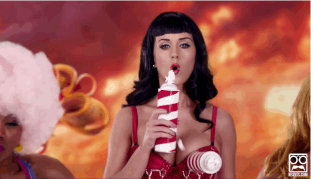 Katy-Perry-rock-cabeca