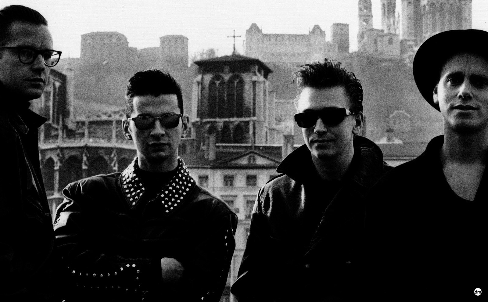 Depeche Mode e a beleza de “But not tonight”