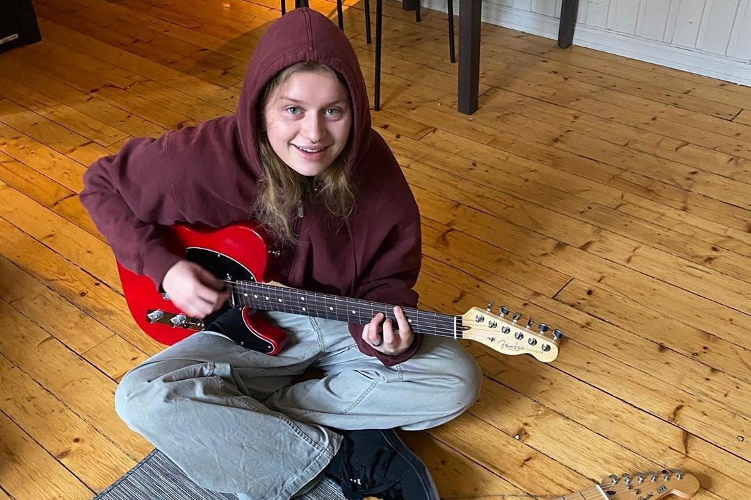 Girl in Red: existe amor na Noruega