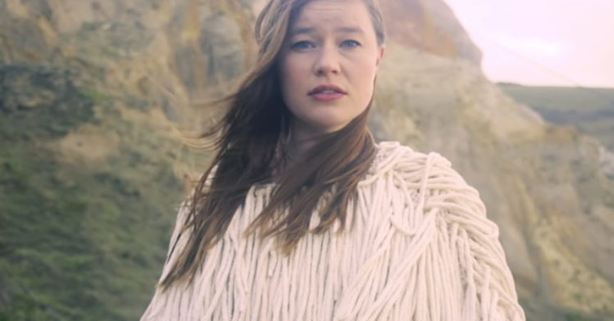 Wet Leg + 7 new “female artists” that’ll blow your mind Wet Leg + 7 new “female artists” that’ll blow your mind