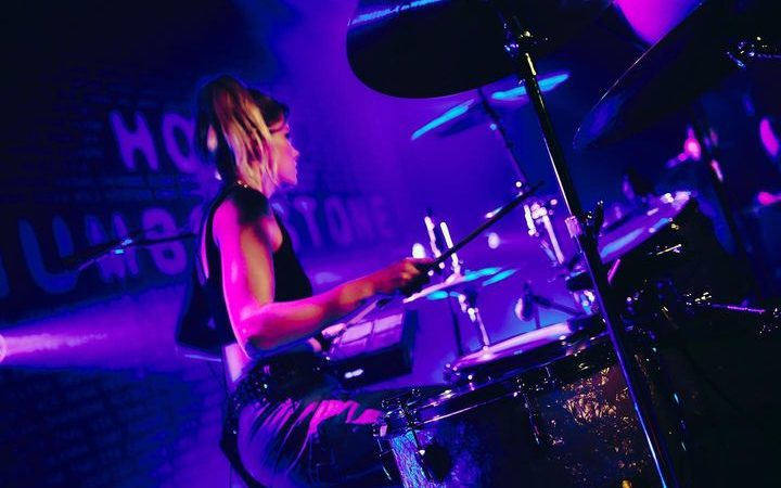 Loda: She Bangs The Drums