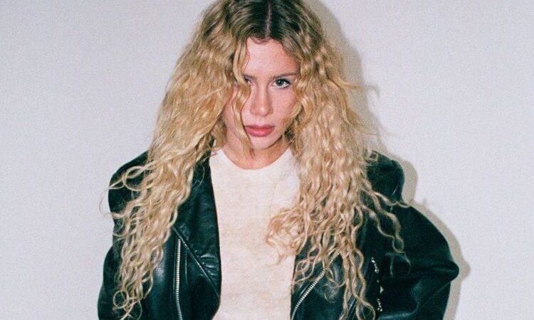 Slayyyter: Enquadrando a pior garota do mundo