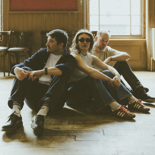 Weekend Millionaires + 11 Indie rock saviors