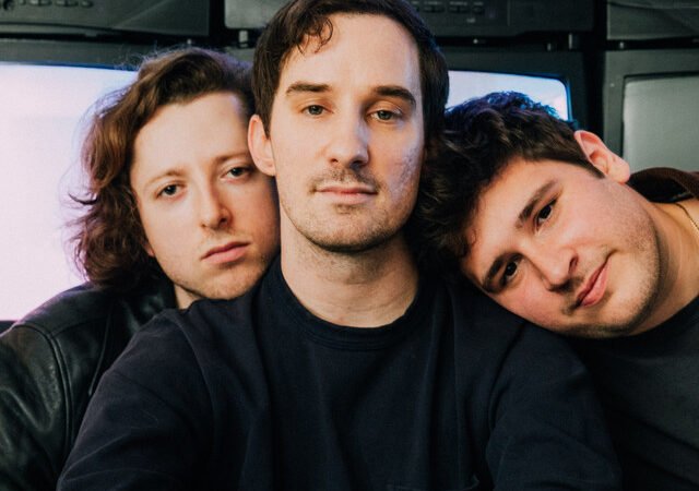 Gooseberry + 8 Alternative Rock artists you should listen in October